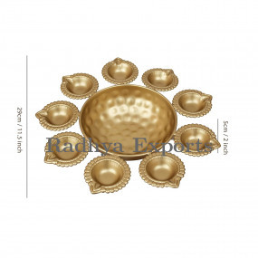 Decorative Flower Shaped   Urli